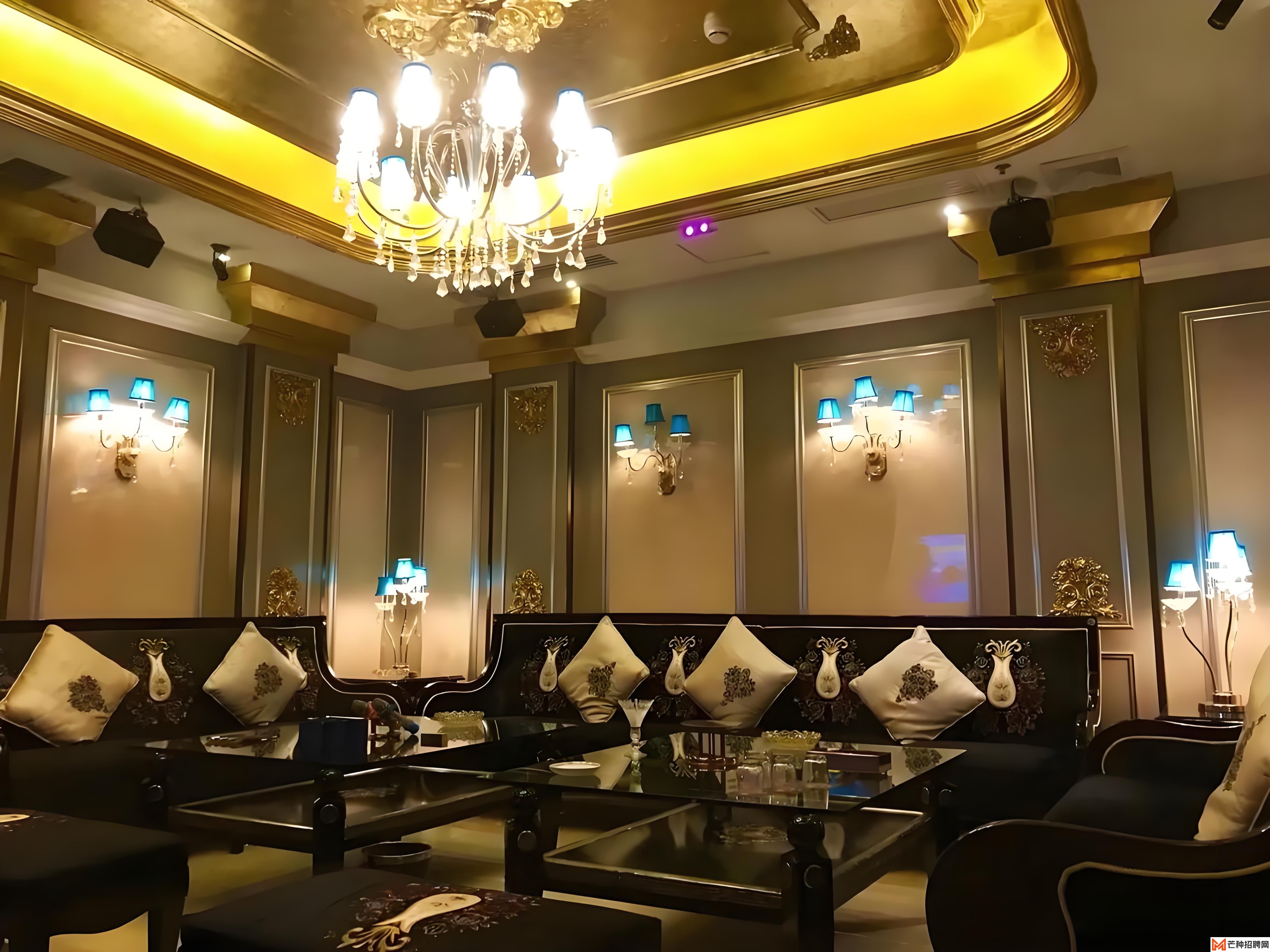 慈云寺桥工业风夜酒吧招聘：来这里打工，是认真的搞笑！